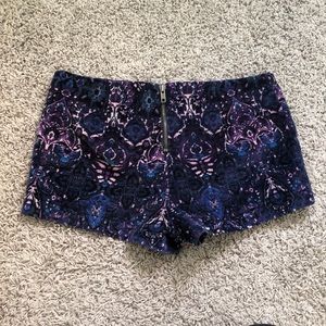 URBAN OUTFITTERS ECOTE HIGHWAISTED VELVET SHORTS